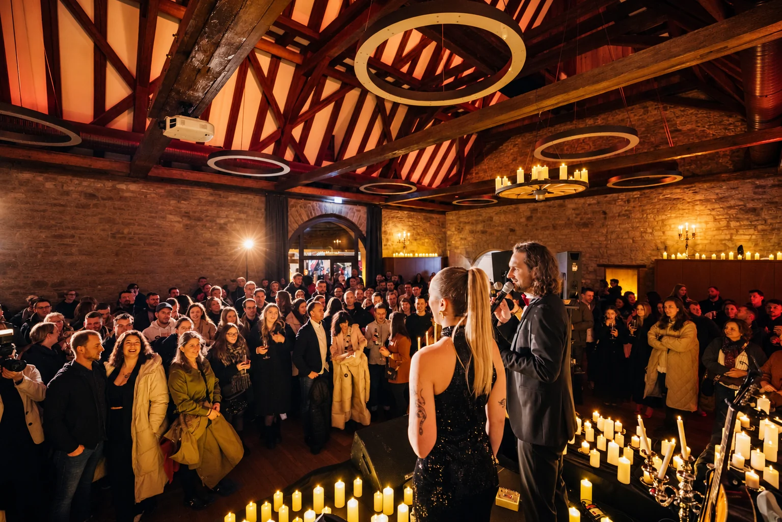 Unvergessliche Momente Gäste erleben ein stimmungsvolles Candlelight-Konzert in der Festscheune von Gut Wöllried